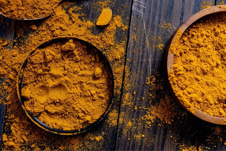 Curcumin – chronisch niedriggradige Entzündungsprozesse, Bioverfügbarkeit und aktuelle Studienlage